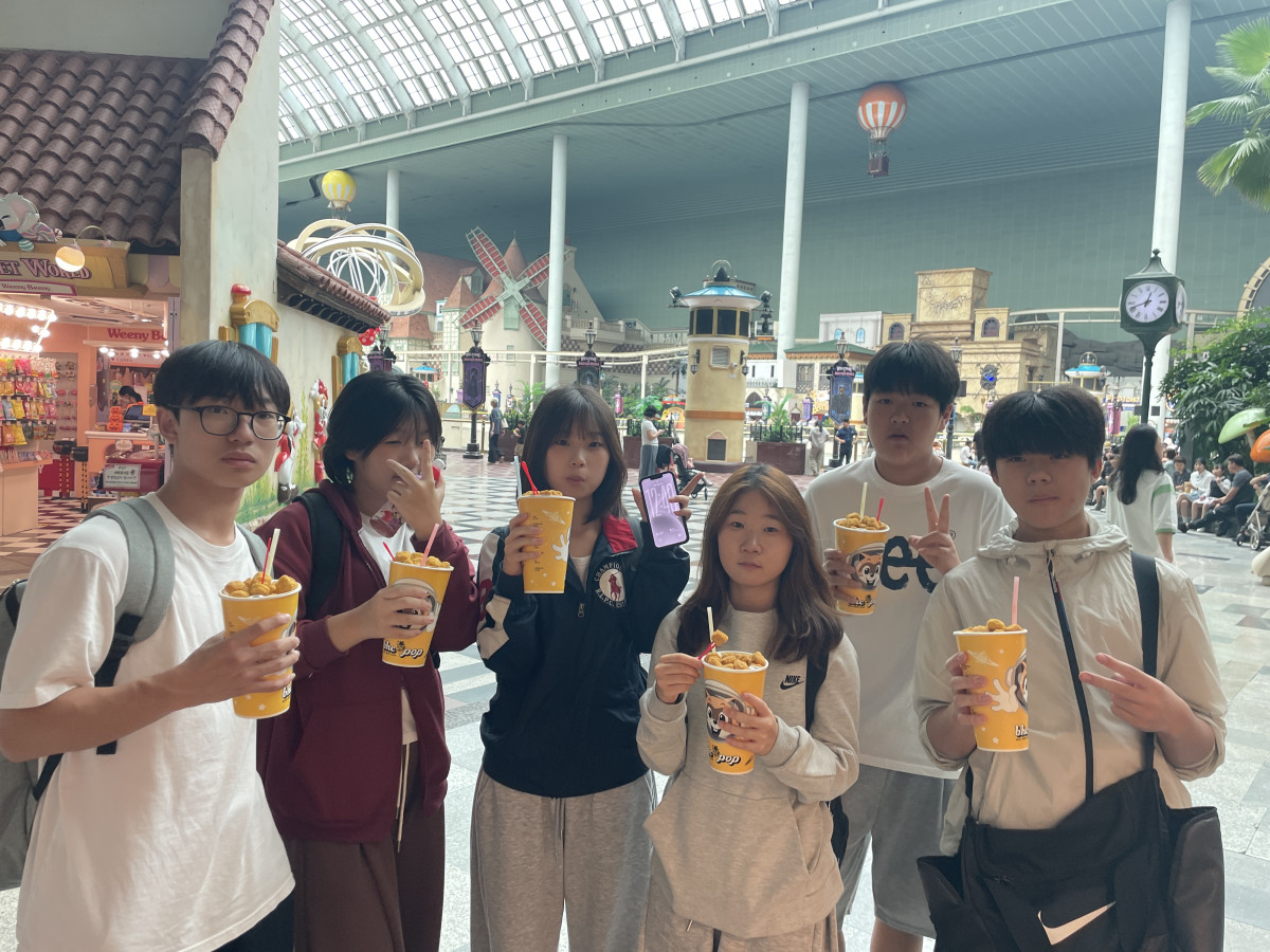 a0cb5852ab1c0cf77e40e18f8d3f639a_1790498918_366.jpg